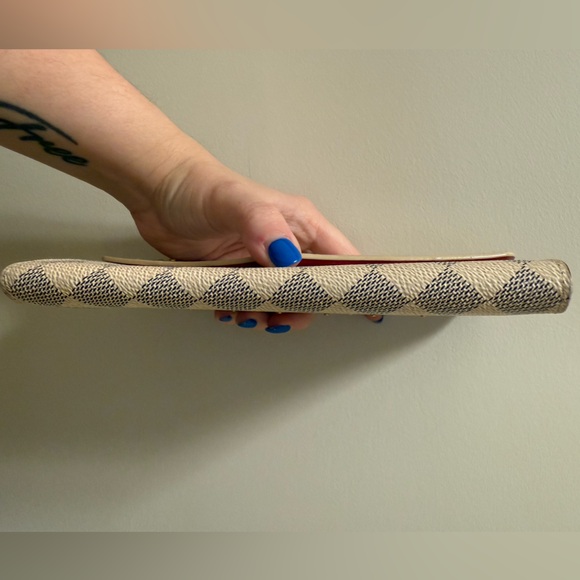 *Authentic* Louis Vuitton Damier Azur Studded Sarah Wallet - Picture 6 of 12